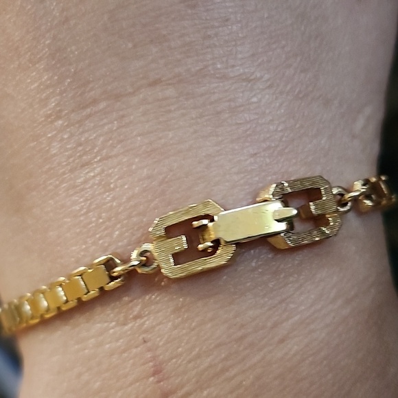 Givenchy Bracelet 💯 Authentic - Picture 6 of 8
